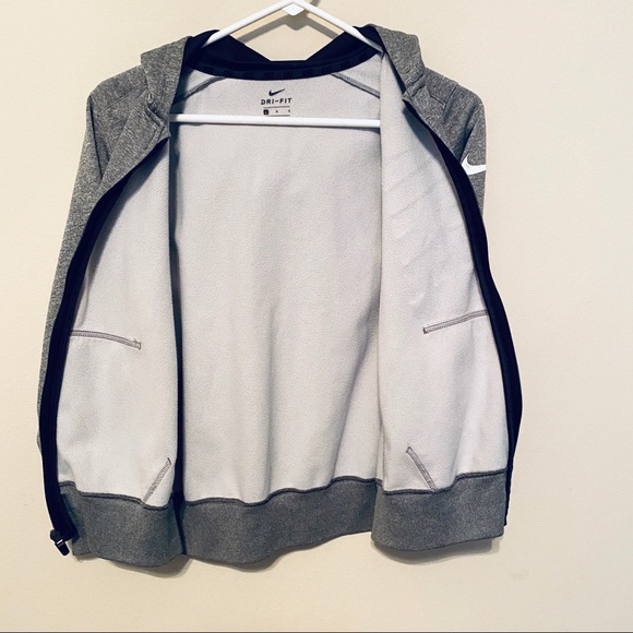 Nike Boys Gray Dri Fit Hoodie Large (14-16) - Picture 11 of 12
